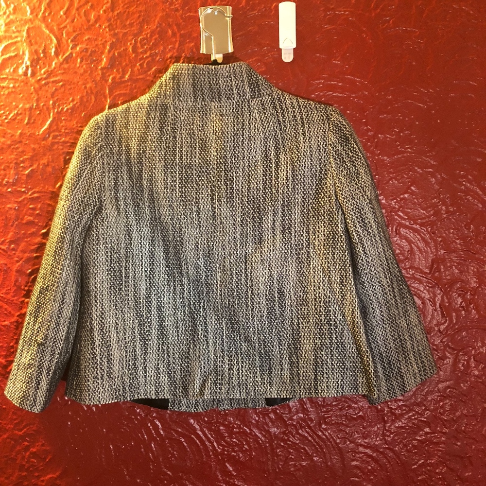 Banana Republic 3/4 sleeve cropped jacket - Picture 4 of 8